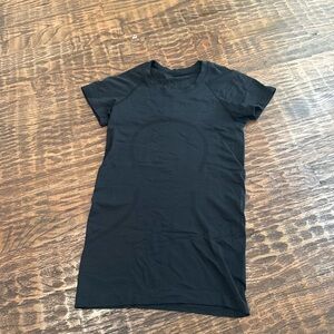 Black lululemon swiftley tech, size 2